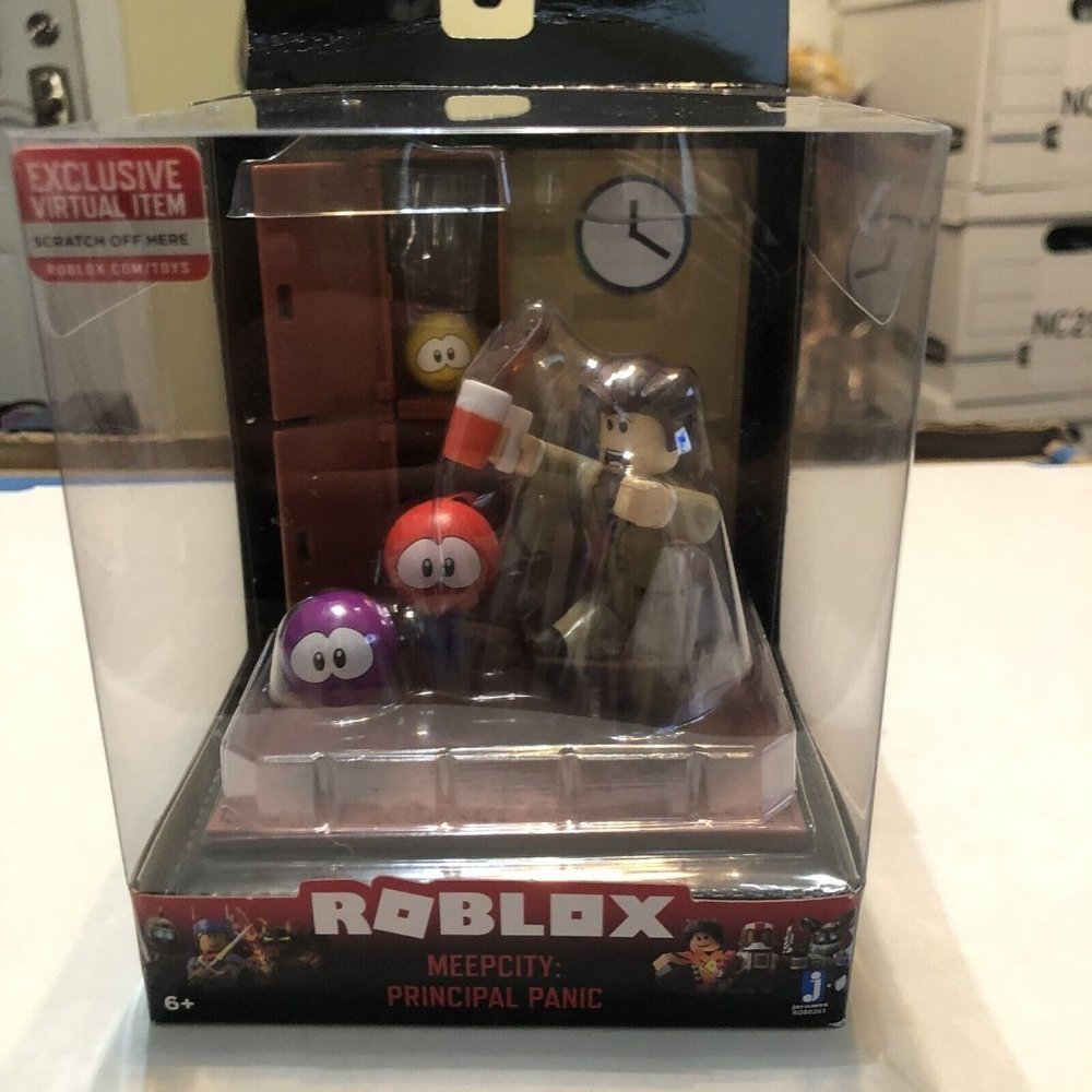 Roblox Meepcity: Principal Panic 3" Figure with Virtual Game Code NIB